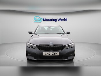 Used BMW 3 Series 2021 for sale - 76572176: Photo