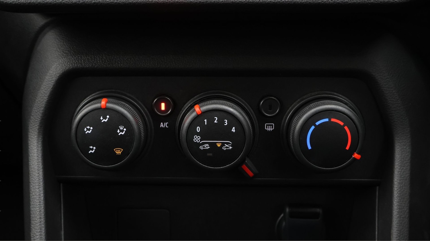 Used Dacia Sandero Stepway 2023 for sale - 77582460: Photo 12