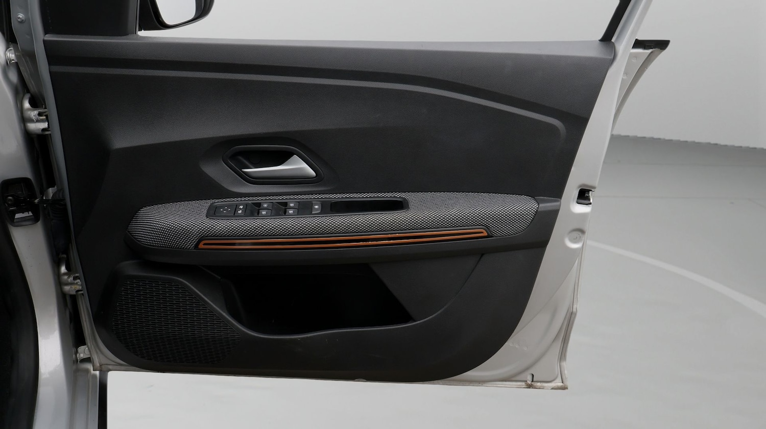 Used Dacia Sandero Stepway 2023 for sale - 77582460: Photo 15