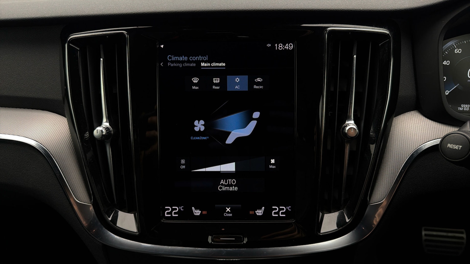 Used Volvo V60 2021 for sale - 78196622: Photo 11