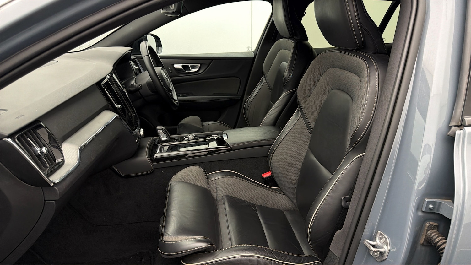 Used Volvo V60 2021 for sale - 78196622: Photo 13