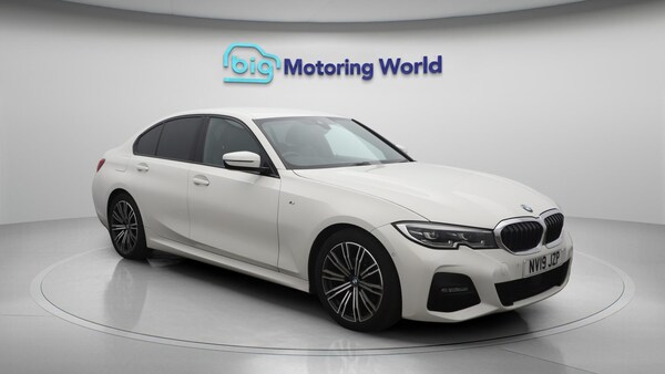 Used BMW 3 Series 2019 for sale - 75577088: Photo 2