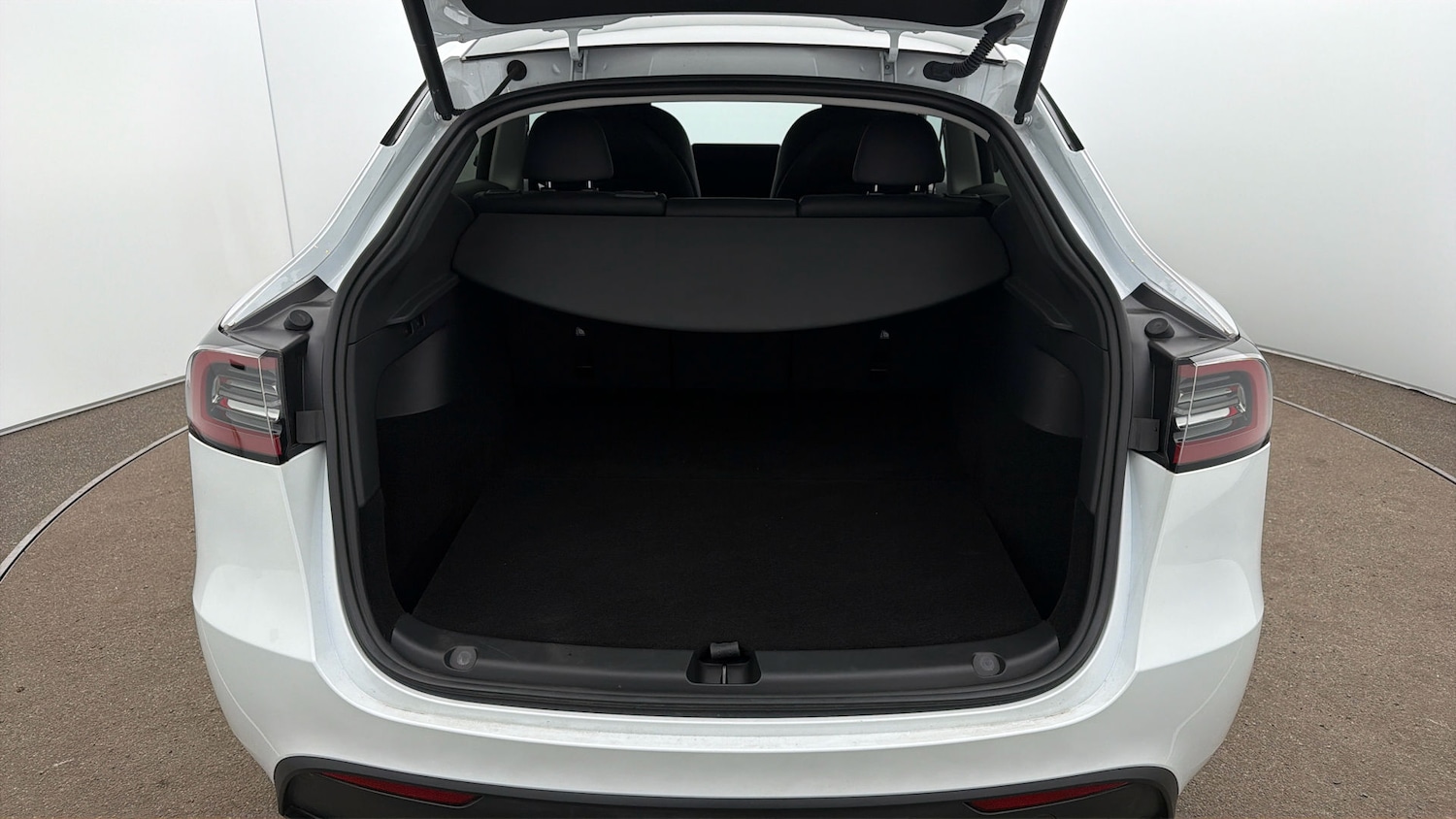 Used Tesla Model Y 2024 for sale - 78080440: Photo 16