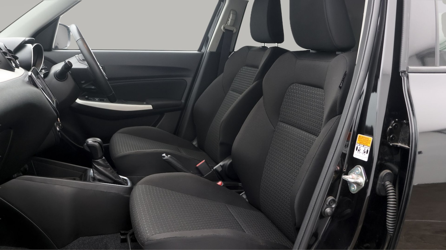 Used Suzuki Swift 2022 for sale - 77418468: Photo 14