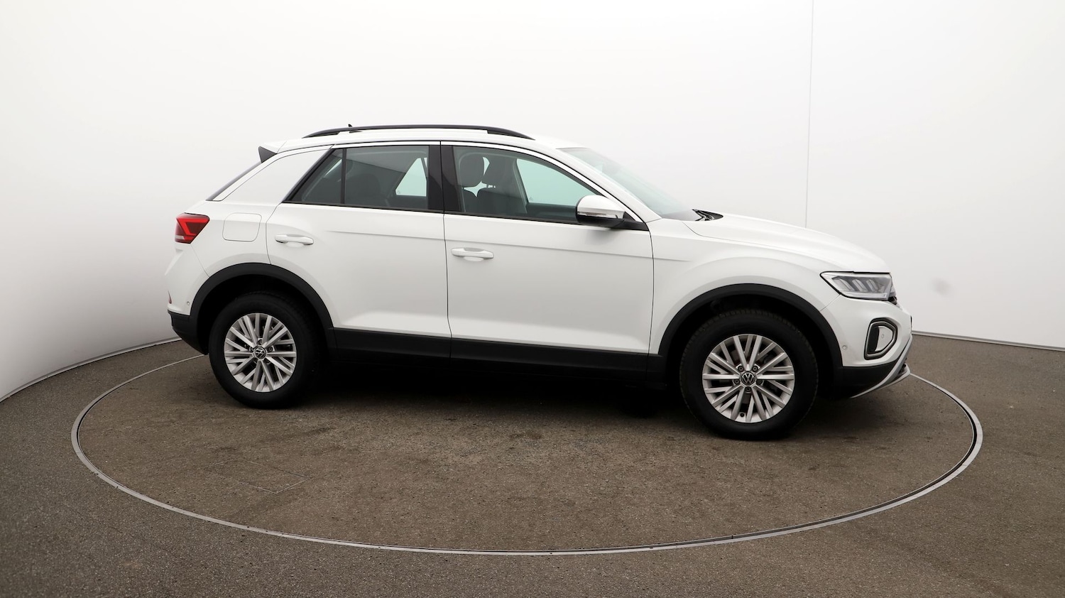 Used Volkswagen T-Roc for sale - 76809742: Photo 41