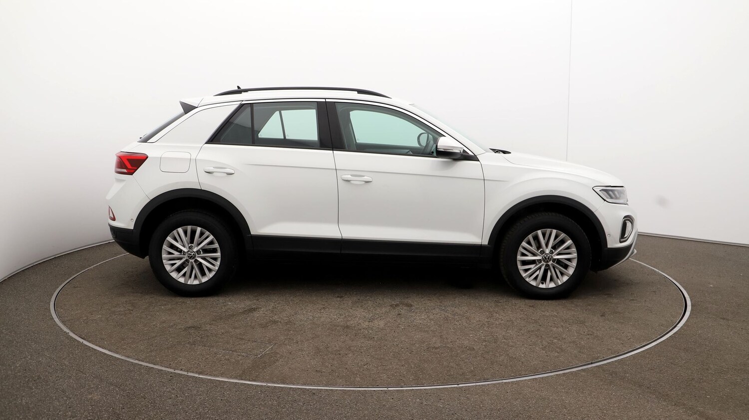 Used Volkswagen T-Roc for sale - 76809742: Photo 42