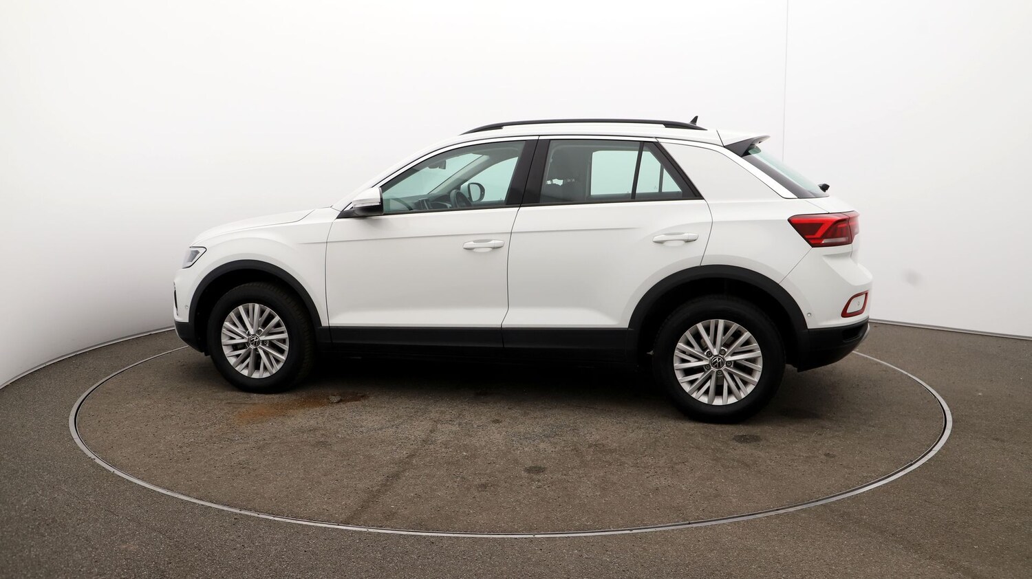 Used Volkswagen T-Roc for sale - 76809742: Photo 51