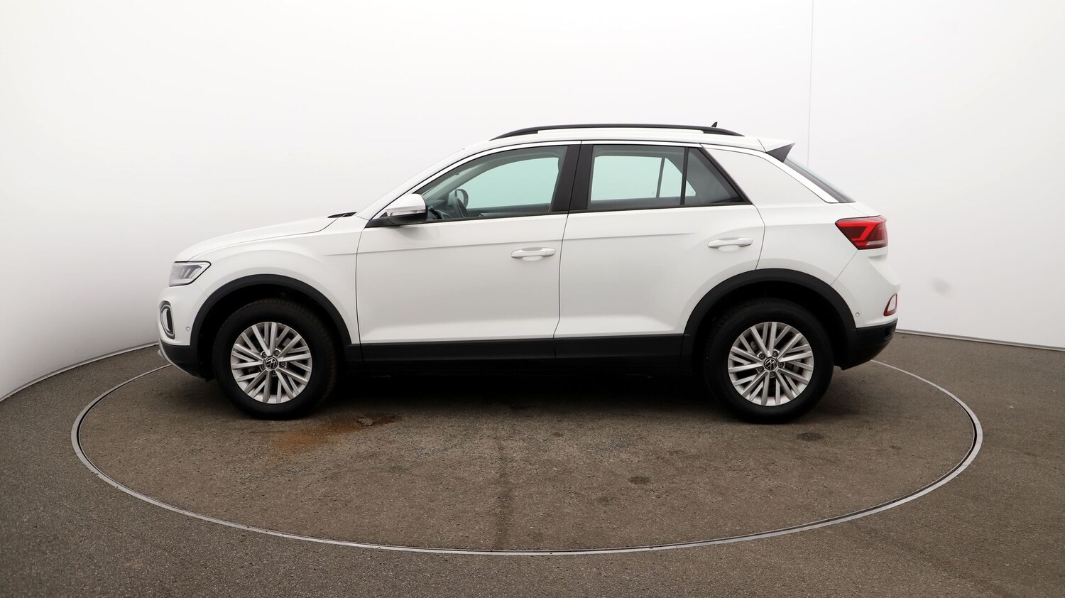 Used Volkswagen T-Roc for sale - 76809742: Photo 57