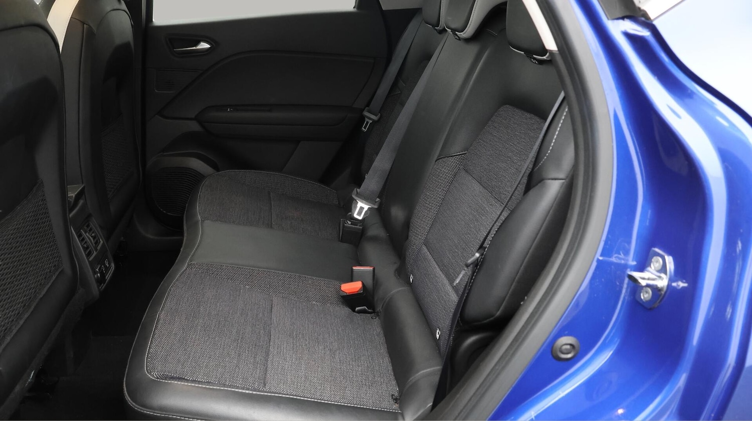 Used Renault Captur 2022 for sale - 76584461: Photo 17