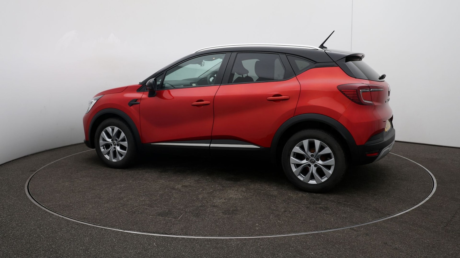 Used Renault Captur for sale - 76811907: Photo 36