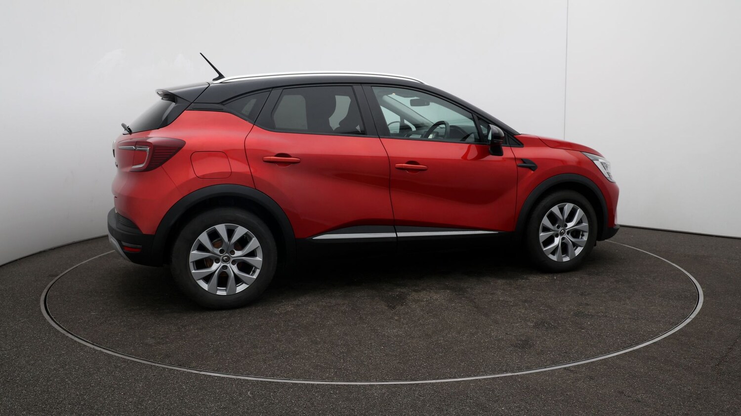 Used Renault Captur for sale - 76811907: Photo 40