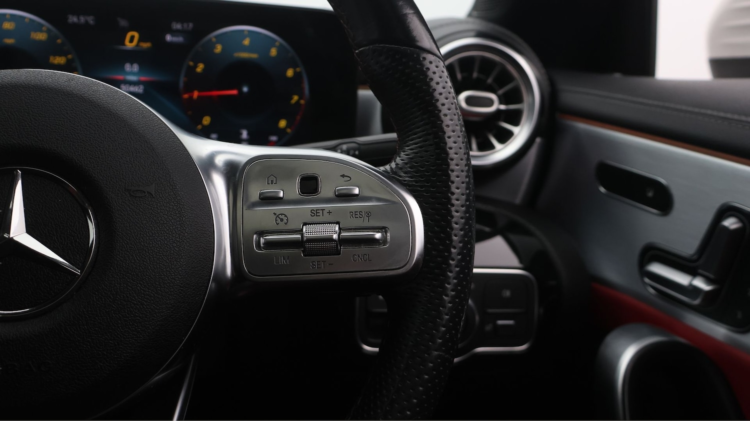 Used Mercedes-Benz CLA 2020 for sale - 77529330: Photo 26