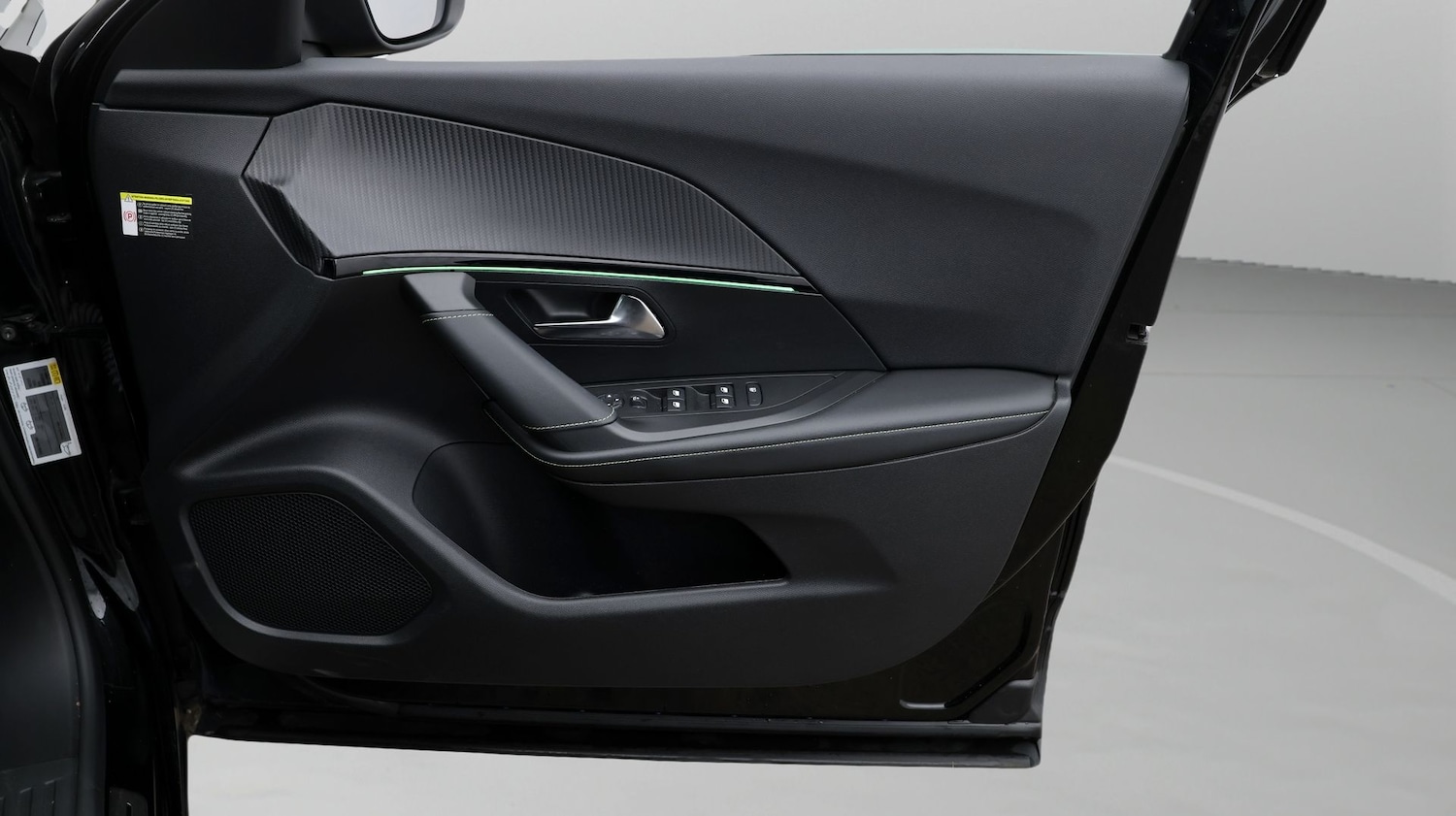 Used Peugeot 2008 2023 for sale - 77731004: Photo 15