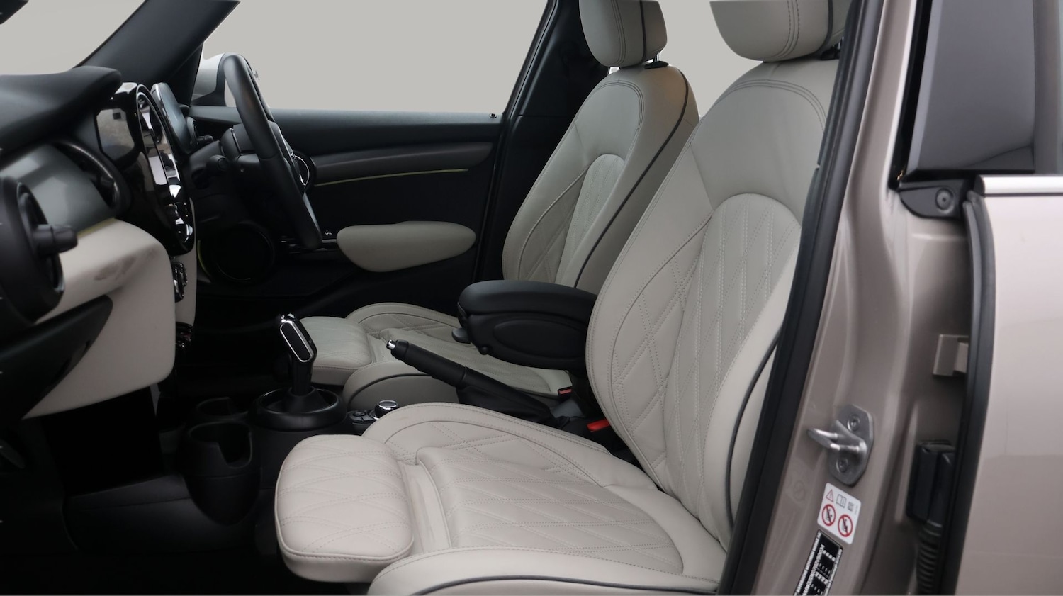 Used MINI Hatch 2023 for sale - 77204024: Photo 14