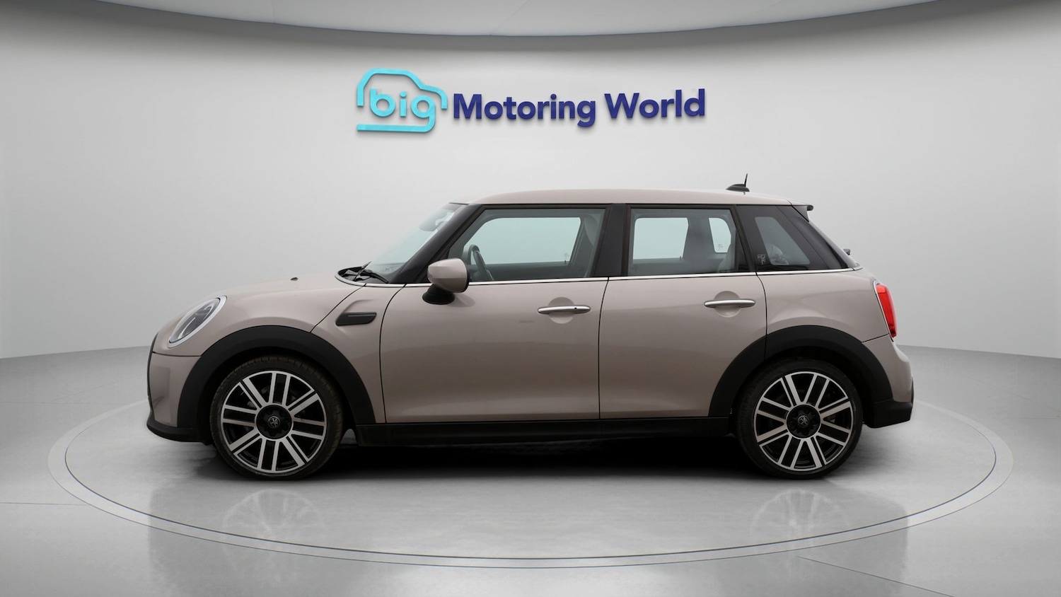 Used MINI Hatch 2023 for sale - 77204024: Photo 4