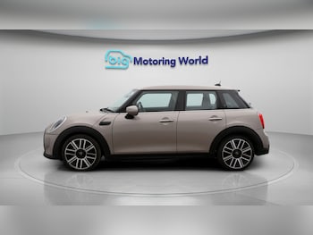 Used MINI Hatch 2023 for sale - 77204024: Photo