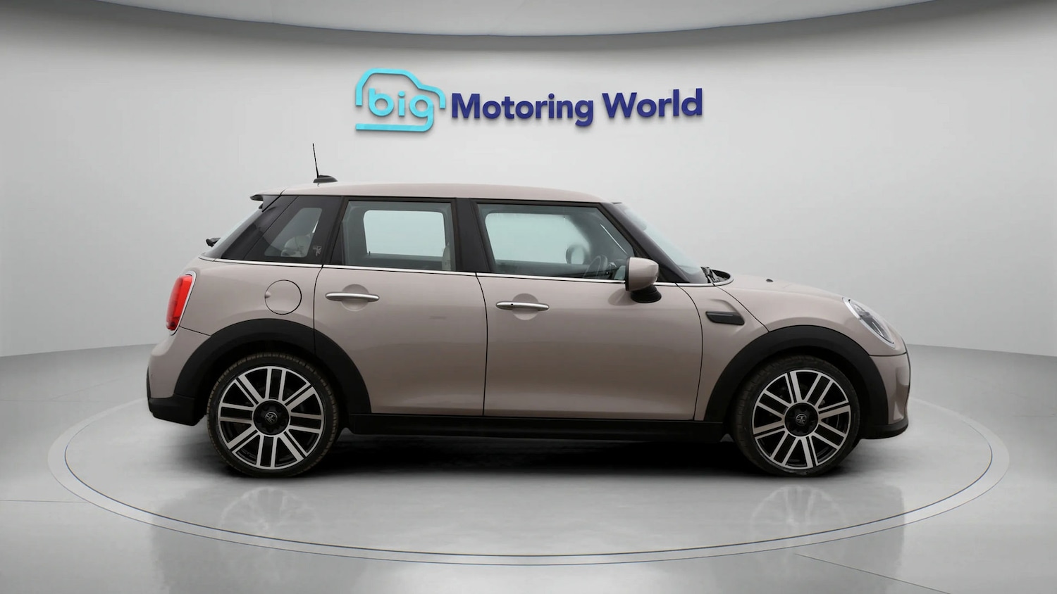 Used MINI Hatch 2023 for sale - 77204024: Photo 8