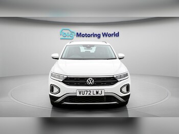 Used Volkswagen T-Roc 2023 for sale - 78324561: Photo