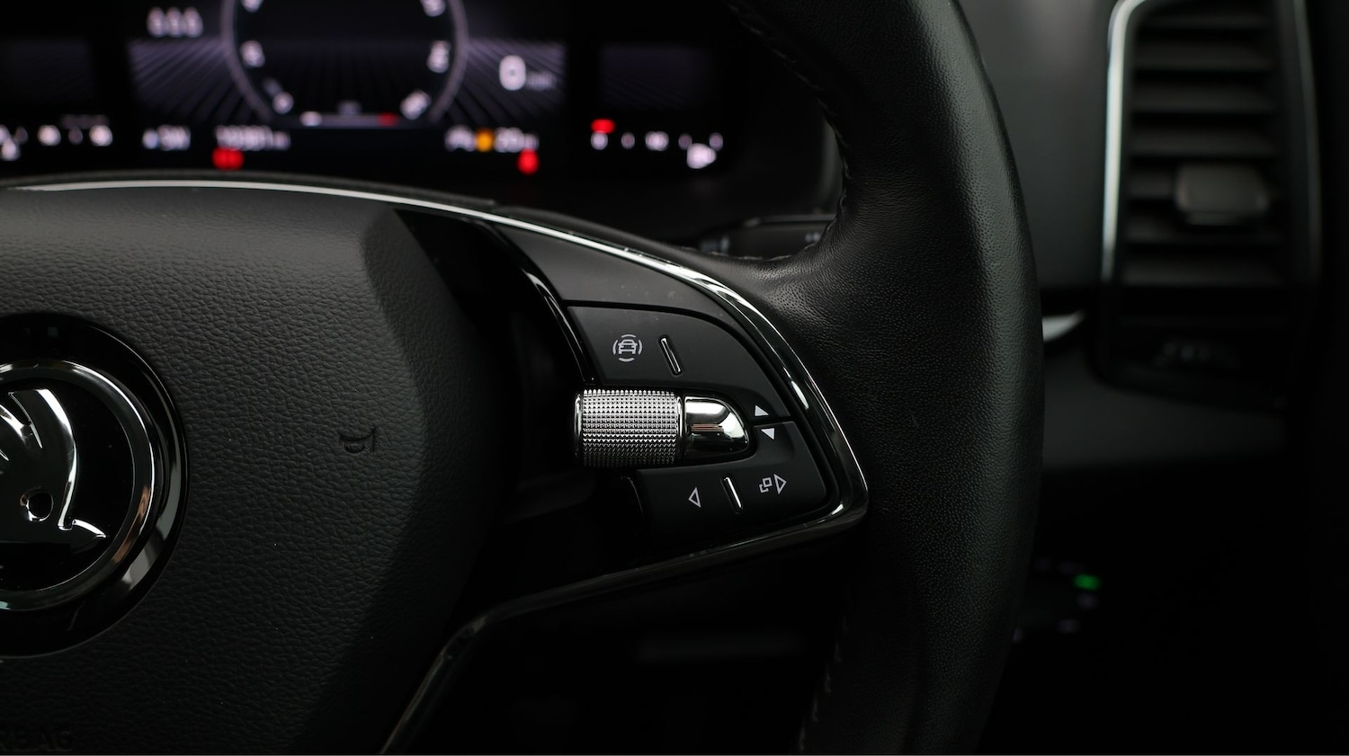 Used Skoda Karoq 2023 for sale - 77619697: Photo 23