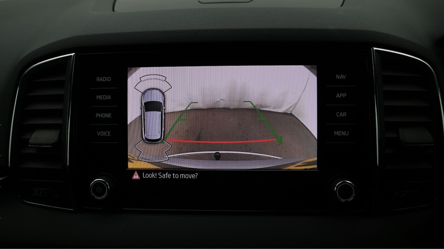 Used Skoda Karoq 2023 for sale - 77619697: Photo 25