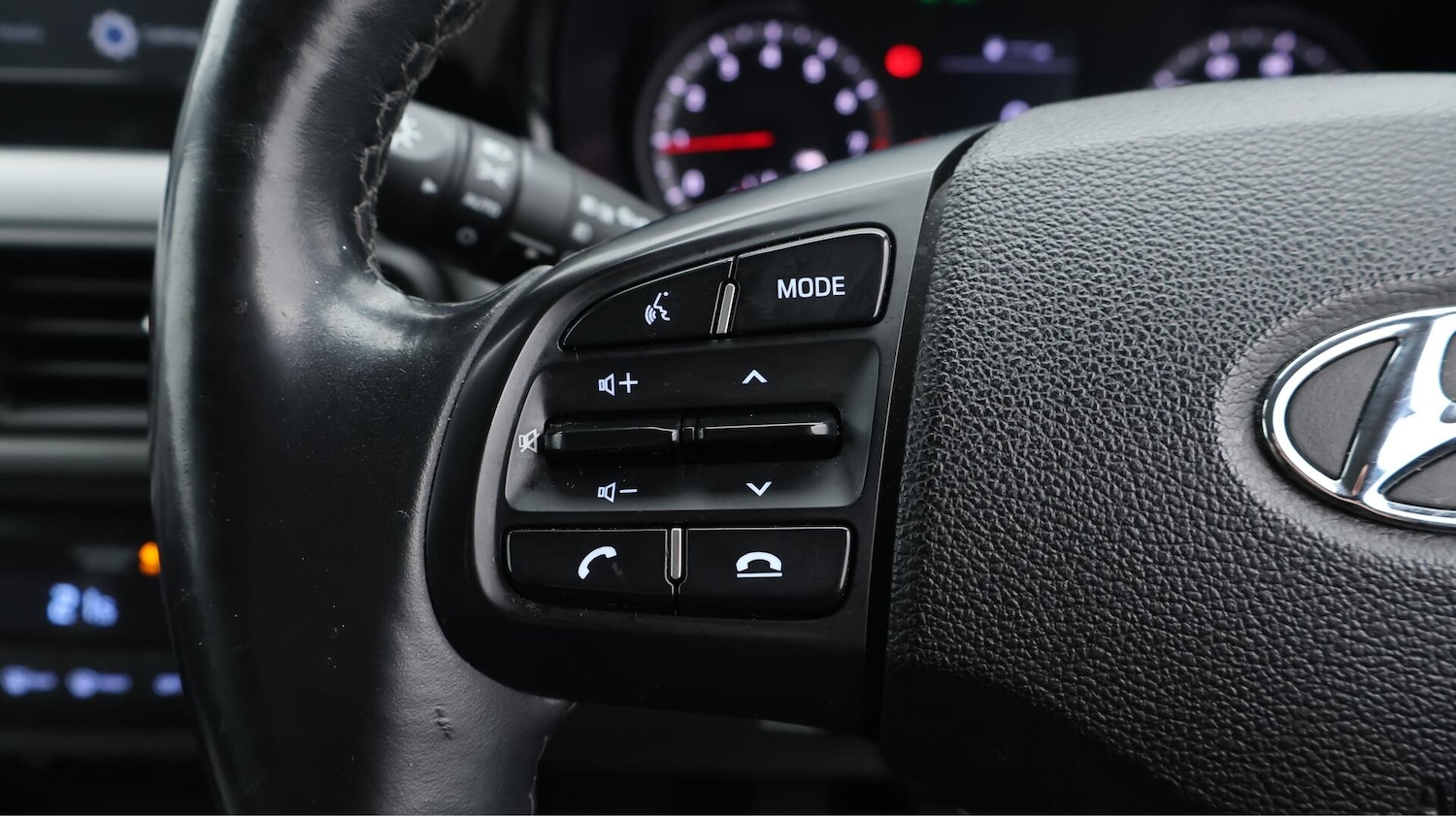 Used Hyundai i10 2023 for sale - 76485555: Photo 25