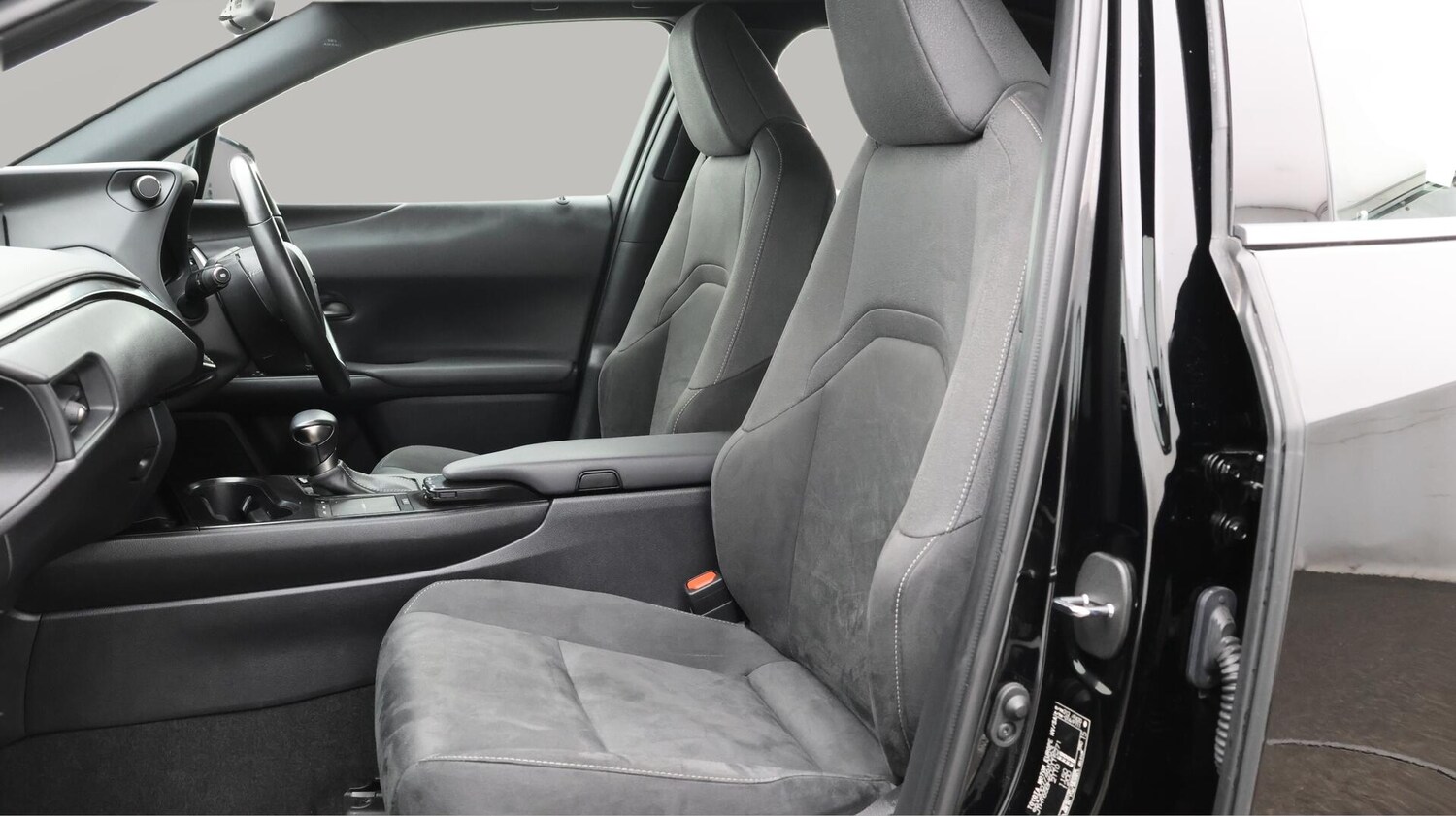 Used Lexus UX 2022 for sale - 76572716: Photo 15