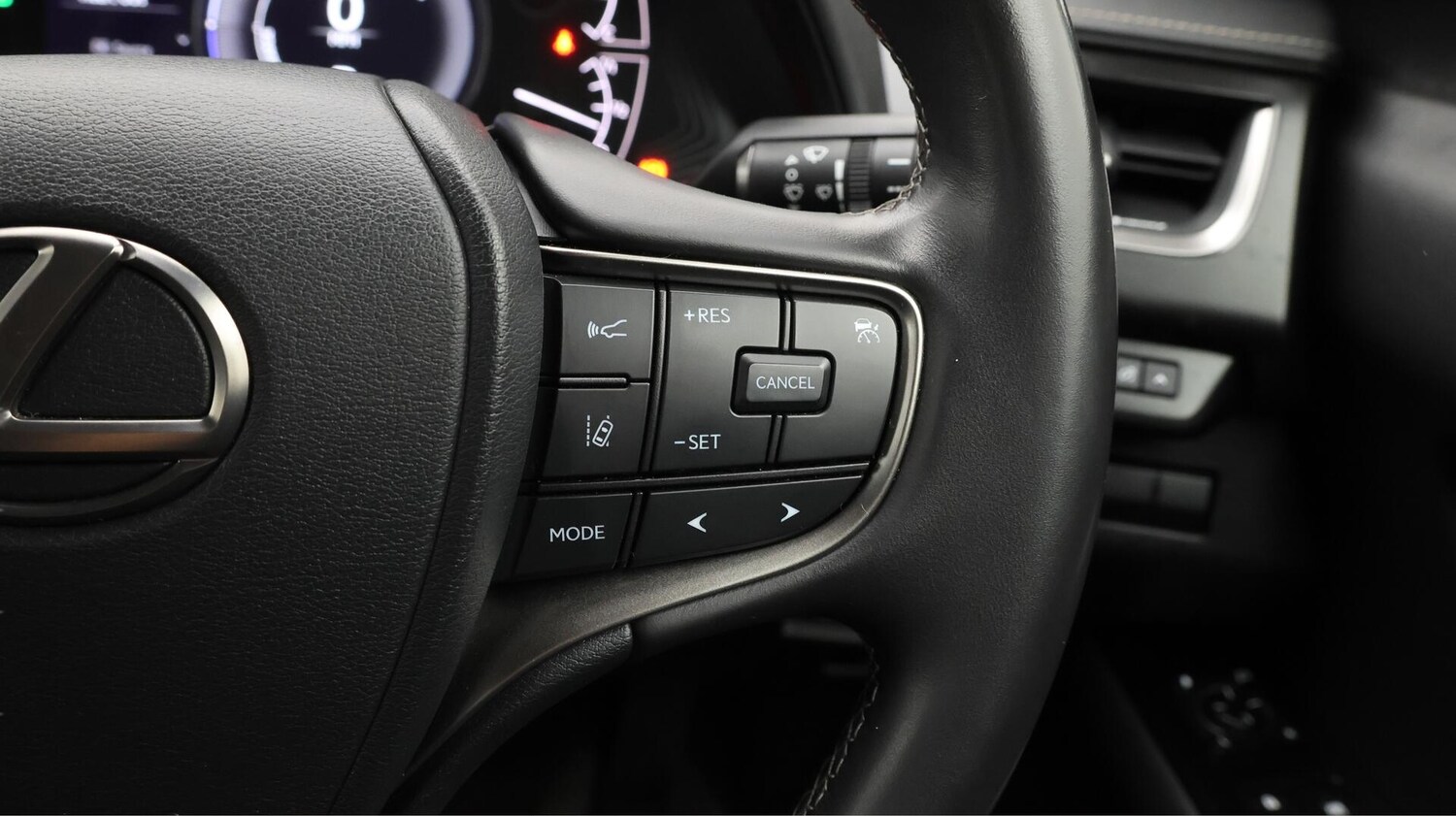 Used Lexus UX 2022 for sale - 76572716: Photo 26