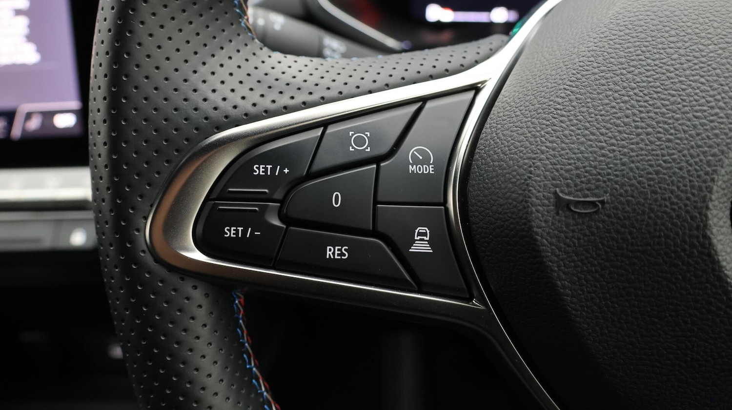 Used Renault Captur 2024 for sale - 76371141: Photo 25