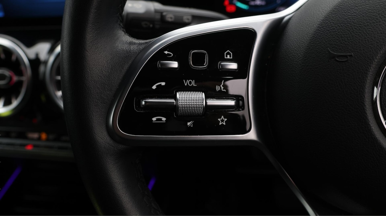 Used Mercedes-Benz EQA 2022 for sale - 76549658: Photo 25