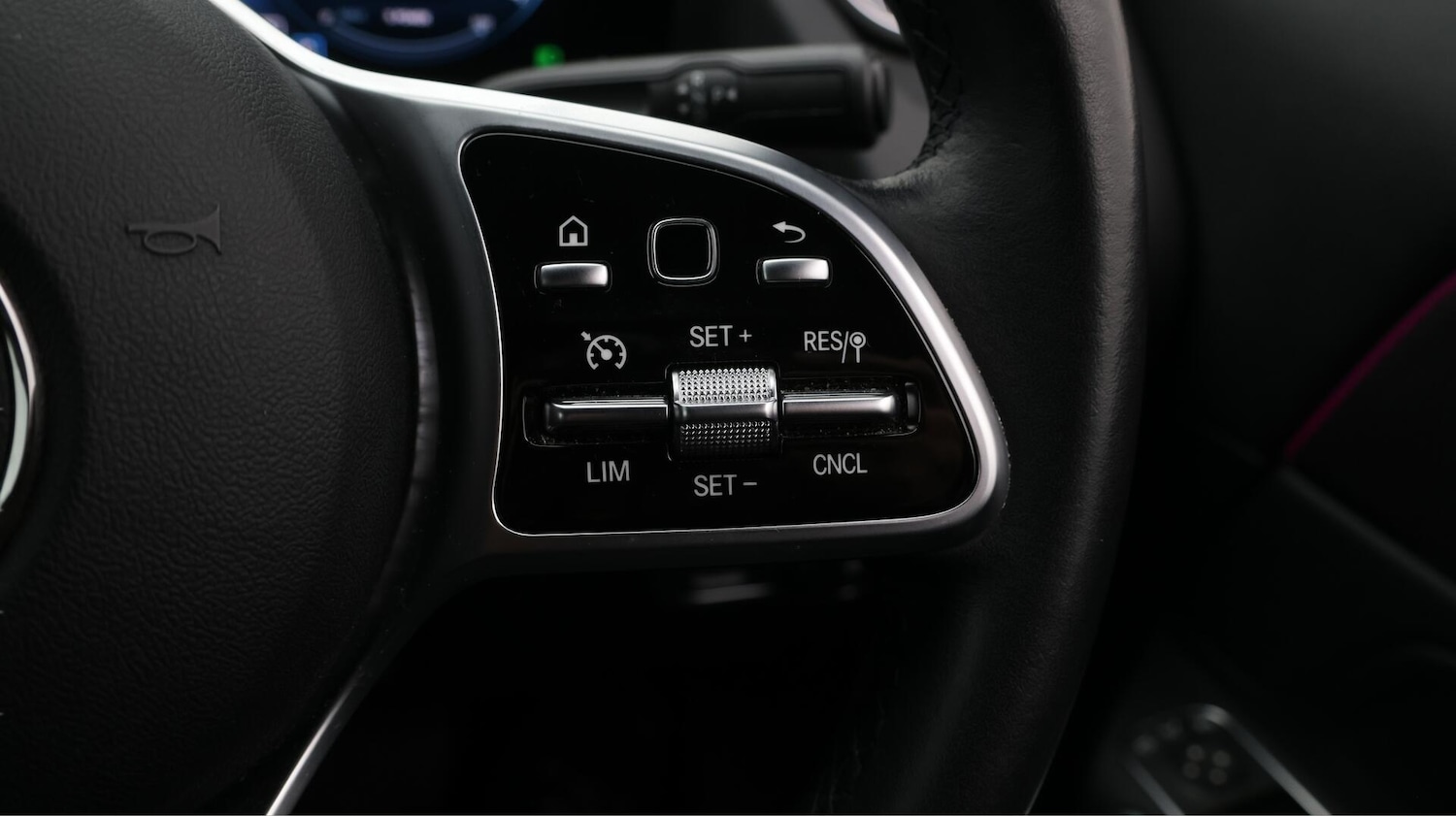 Used Mercedes-Benz EQA 2022 for sale - 76549658: Photo 26