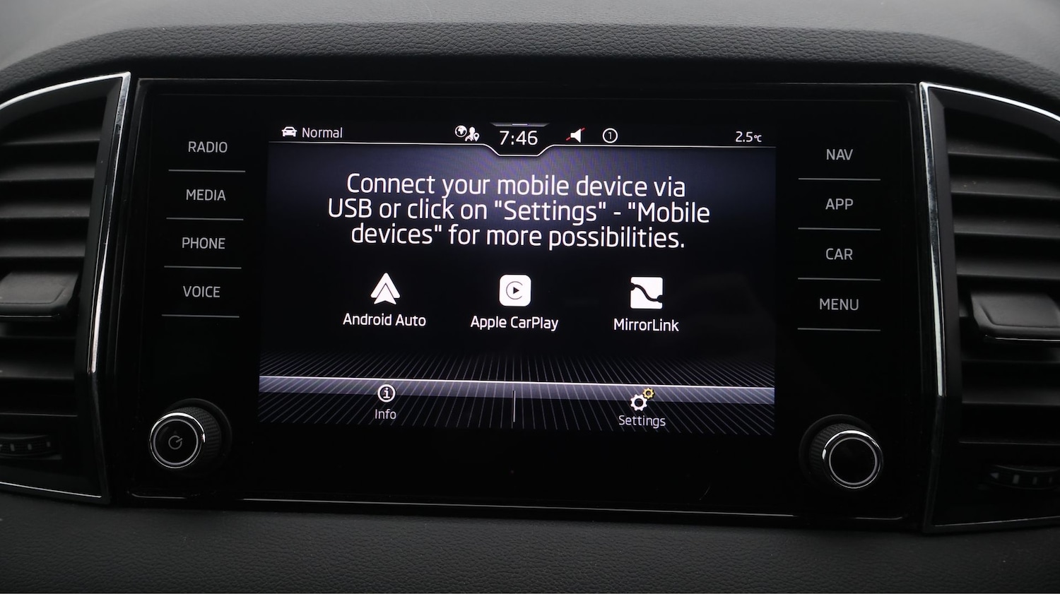 Used Skoda Karoq 2022 for sale - 77134093: Photo 21