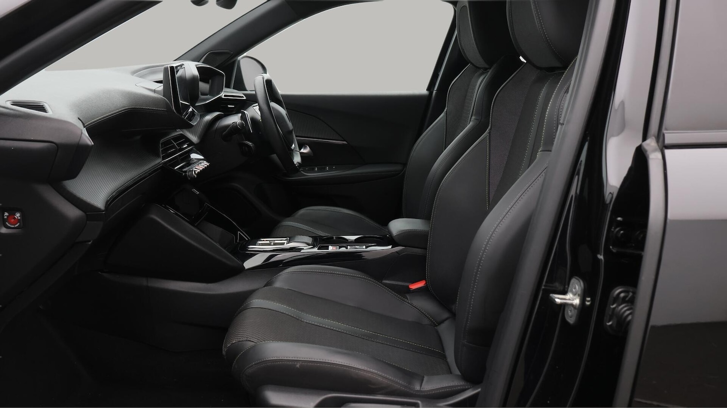 Used Peugeot 2008 2023 for sale - 76657678: Photo 15