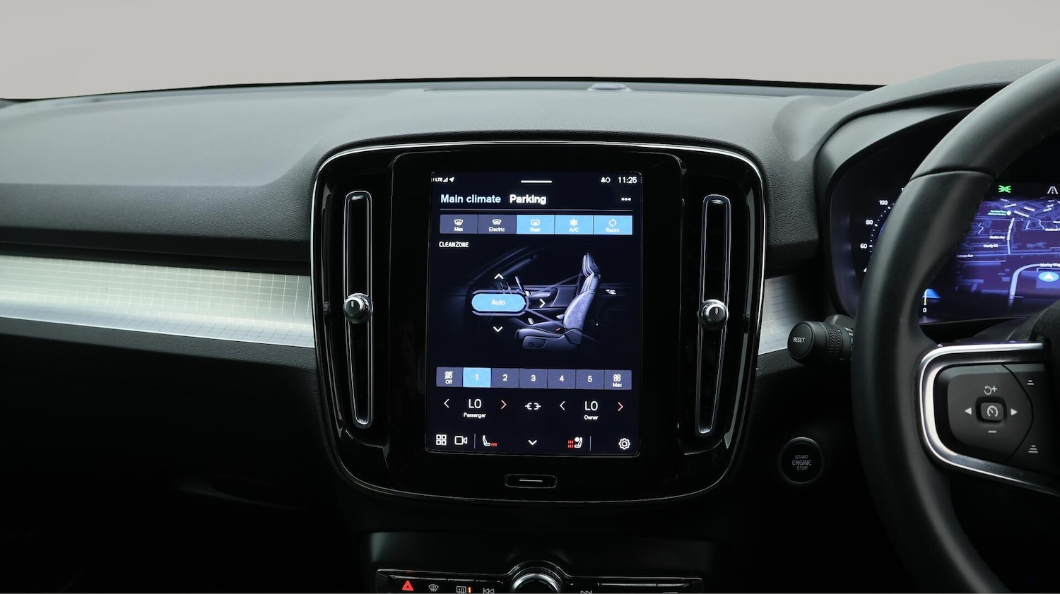 Used Volvo XC40 2023 for sale - 76137754: Photo 13