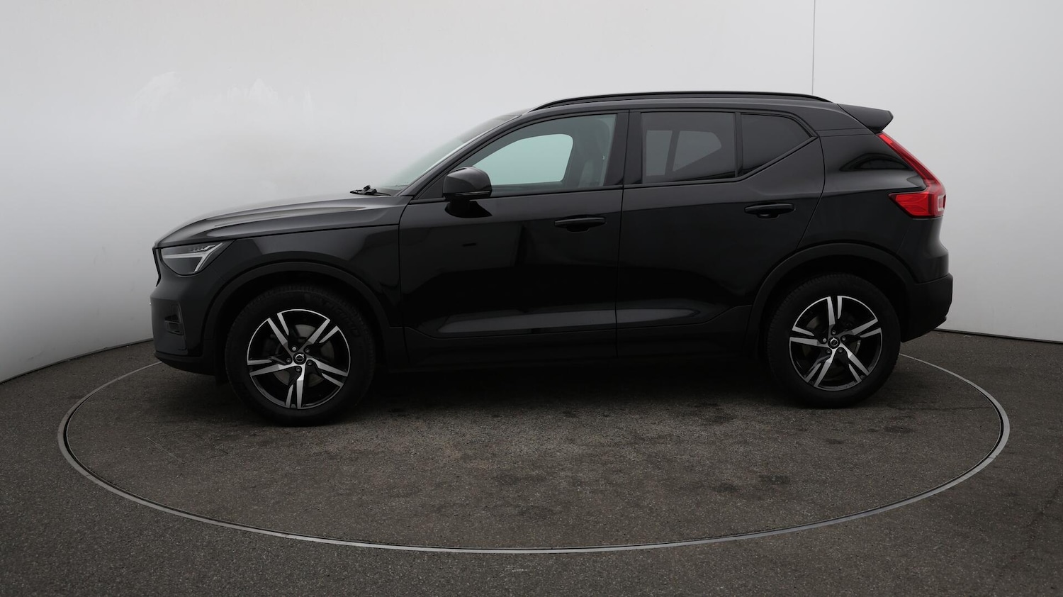 Used Volvo XC40 2023 for sale - 76137754: Photo 64