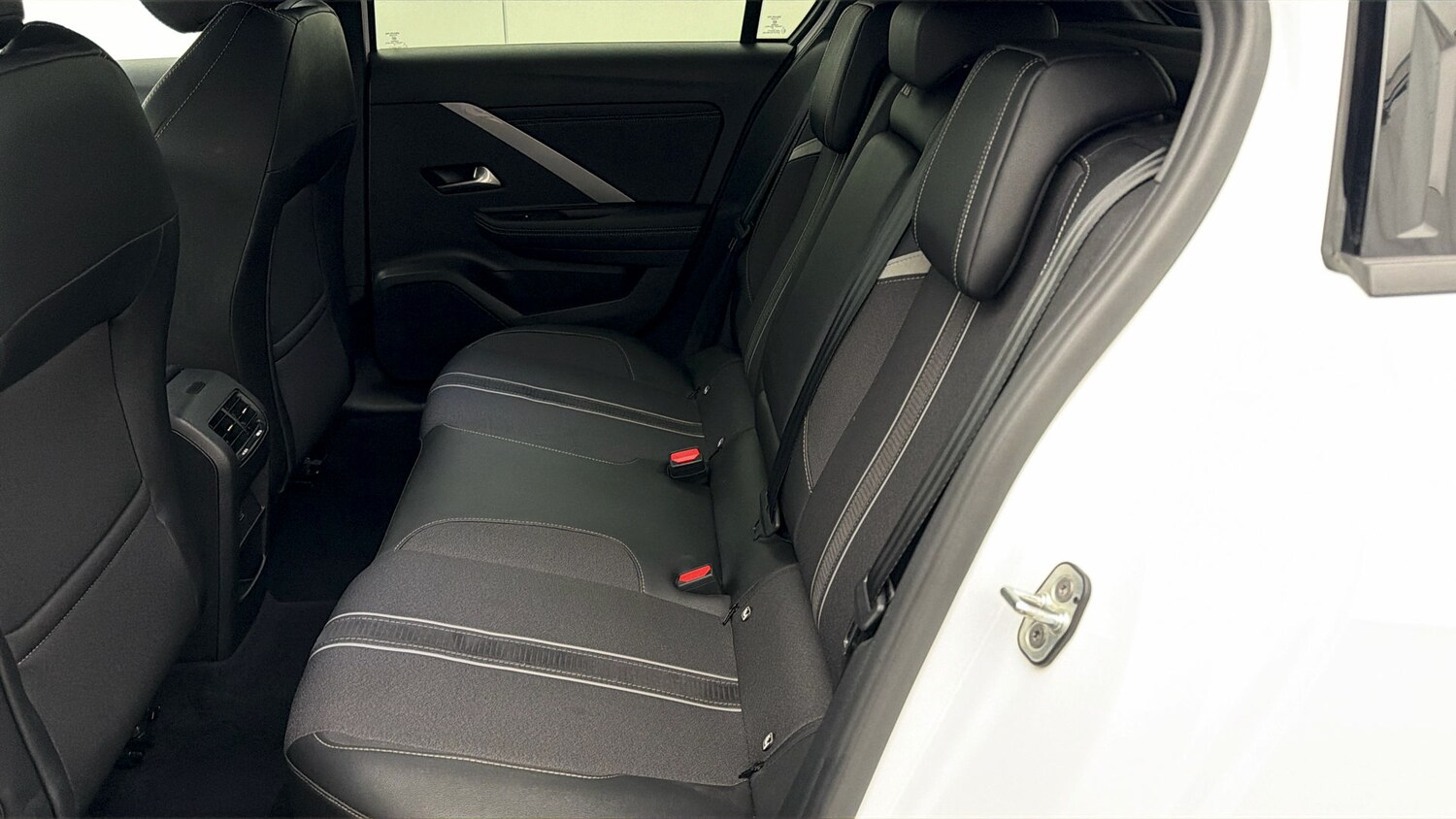 Used Vauxhall Astra for sale - 78131506: Photo 15