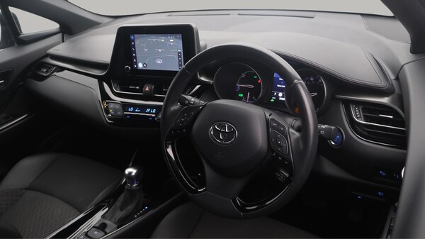 Used Toyota C-HR 2022 for sale - 76259400: Photo 10