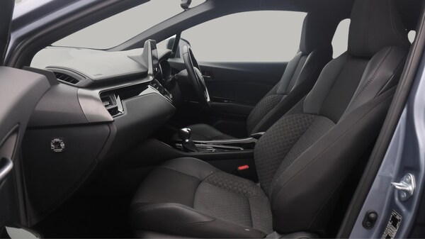 Used Toyota C-HR 2022 for sale - 76259400: Photo 15