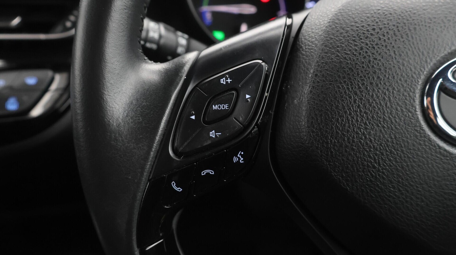 Used Toyota C-HR 2022 for sale - 76457747: Photo 24