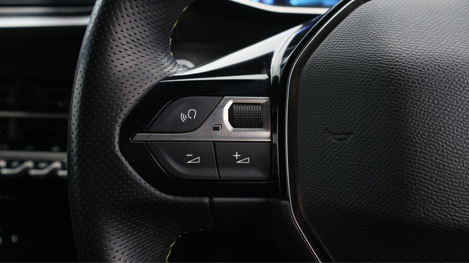 Used Peugeot 208 2022 for sale - 77186470: Photo 24