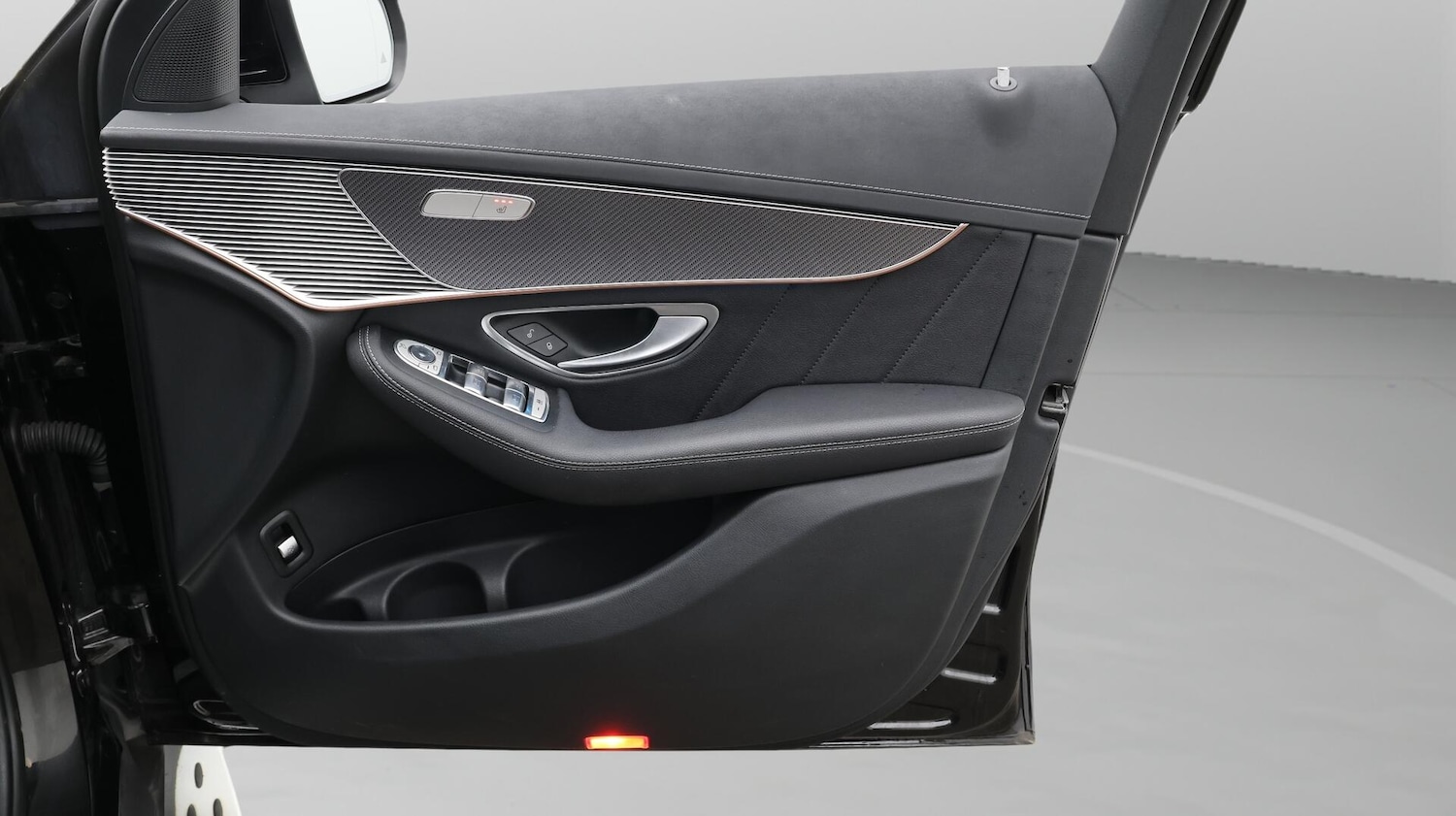 Used Mercedes-Benz EQC 2023 for sale - 76780923: Photo 16