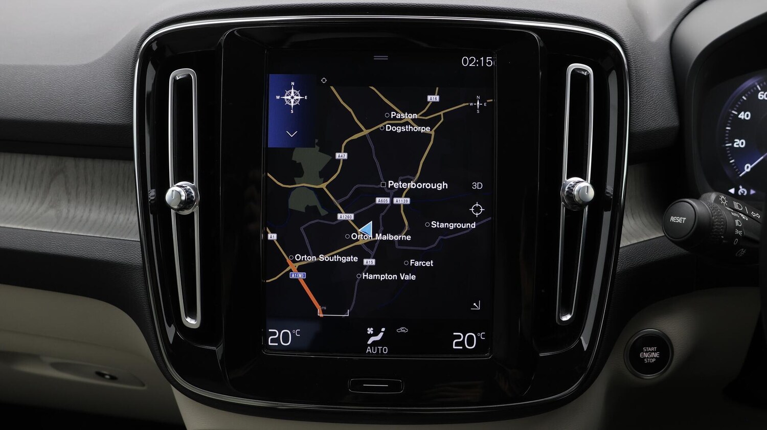 Used Volvo XC40 for sale - 76381339: Photo 11