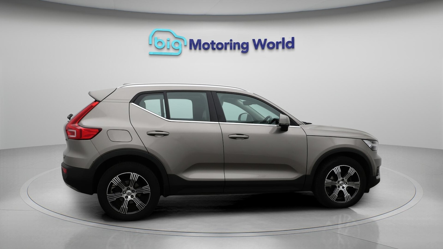 Used Volvo XC40 for sale - 76381339: Photo 8