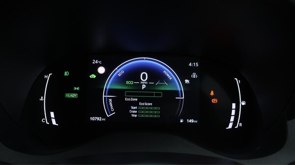 Used Toyota Yaris Cross 2024 for sale - 76314939: Photo 11