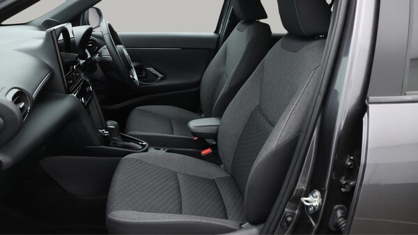 Used Toyota Yaris Cross 2024 for sale - 76314939: Photo 15