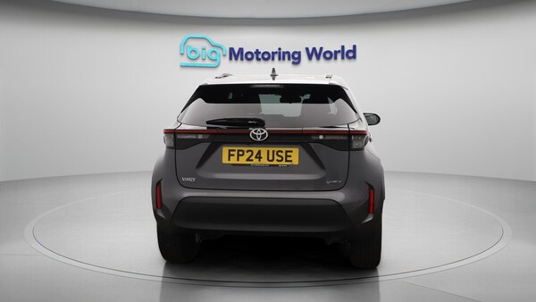 Used Toyota Yaris Cross 2024 for sale - 76314939: Photo 7