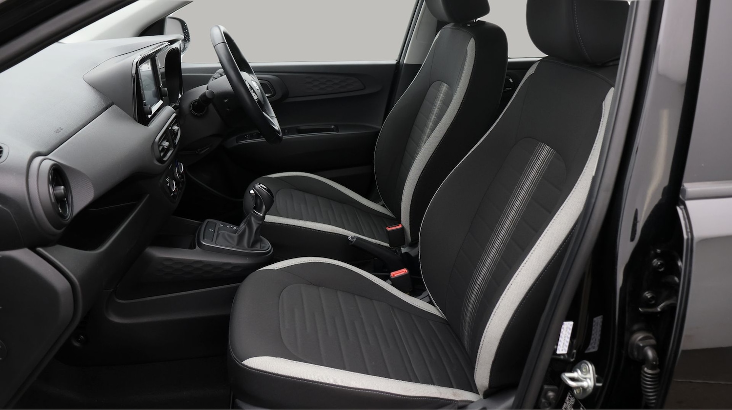 Used Hyundai i10 2022 for sale - 77181482: Photo 14