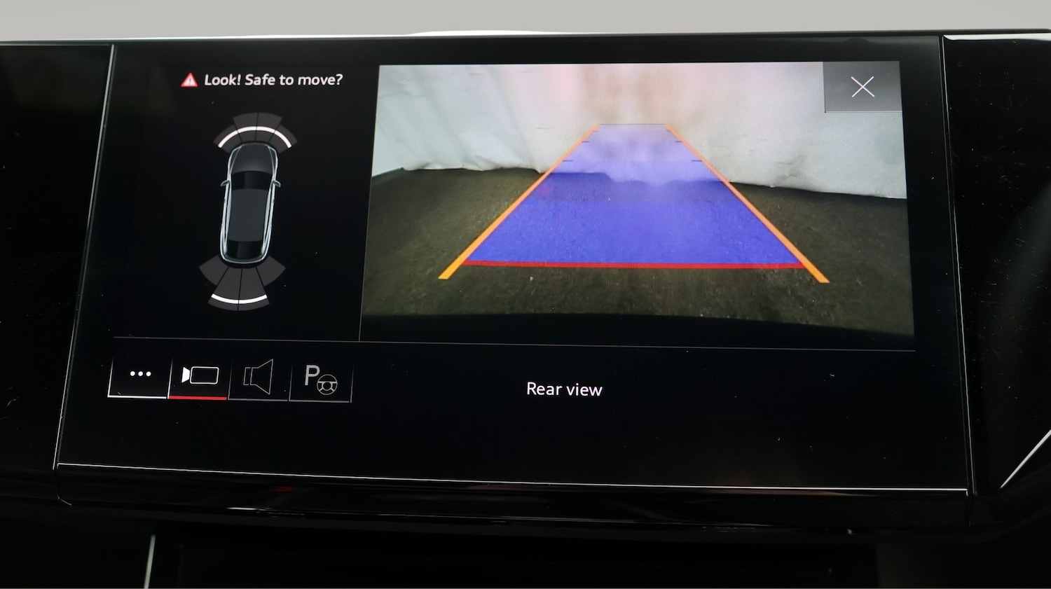 Used Audi e-tron 2023 for sale - 77872358: Photo 22