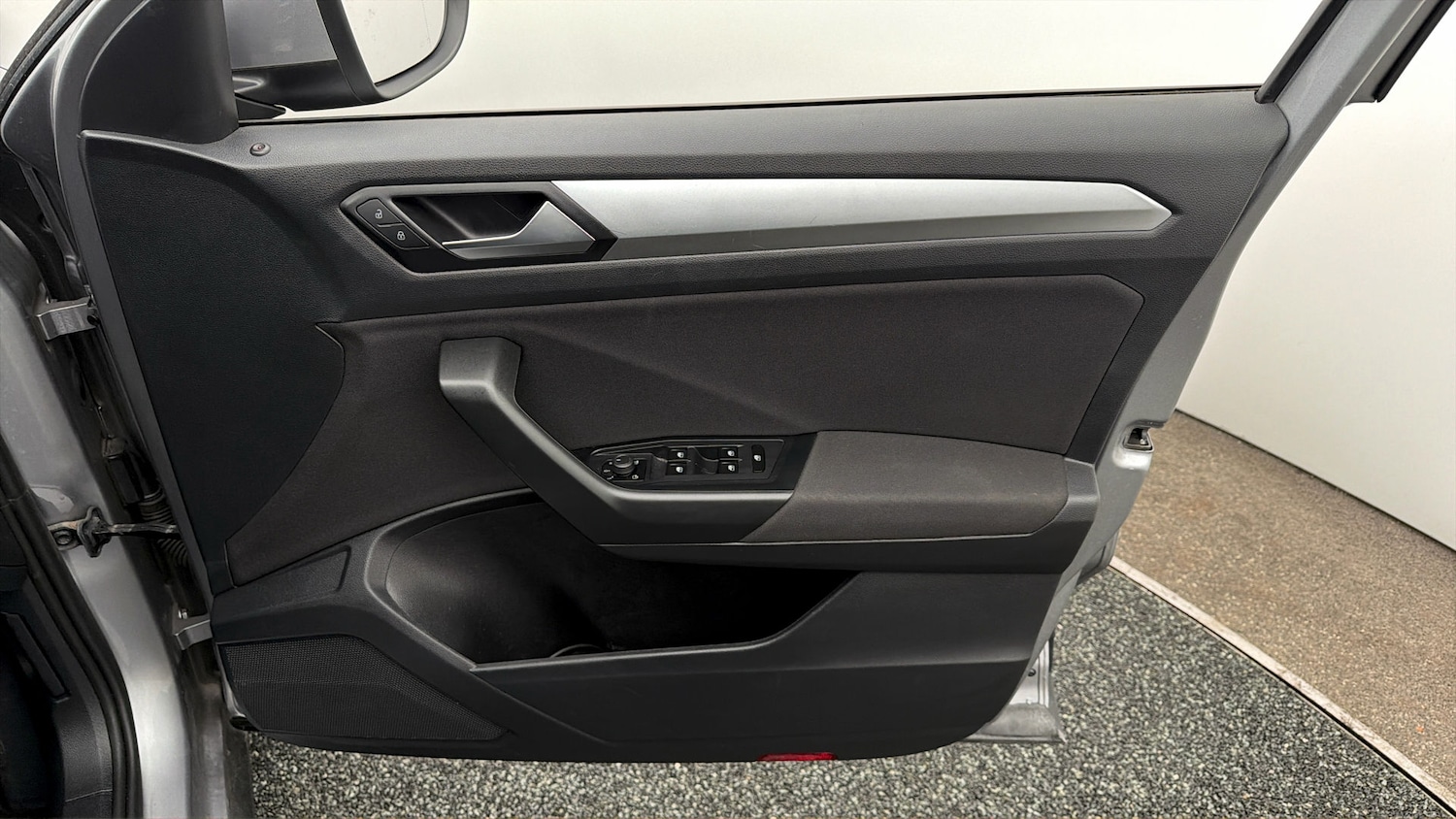 Used Volkswagen T-Roc 2023 for sale - 78179927: Photo 14