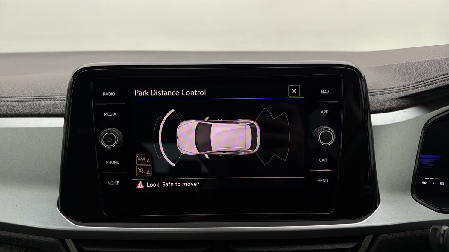 Used Volkswagen T-Roc 2023 for sale - 78179927: Photo 25