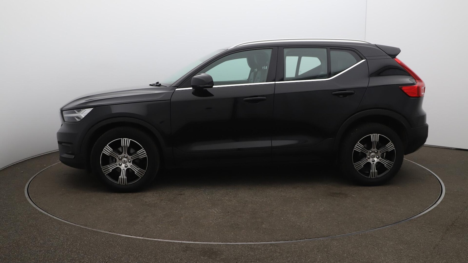 Used Volvo XC40 2021 for sale - 76059823: Photo 64